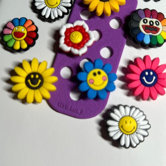 Croc Charms Flowers Selection - #114 - Picture 2 of 3